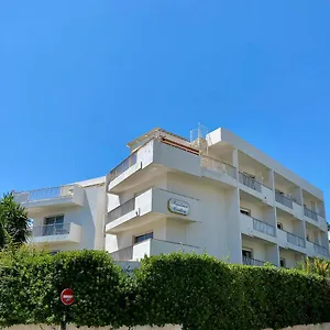 Carlton - Renovee Avec Piscine Апарт-отель